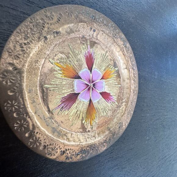 VTG Brass Hand Painted Metal 4" Tray Plate Trinket Dish Artisan Floral Pansy - Picture 4 of 12